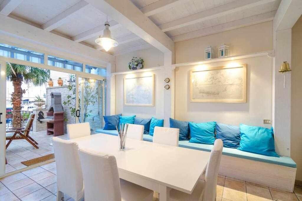 里波斯托Casa Delle Zammare Fronte Mare Centro Storico别墅 外观 照片