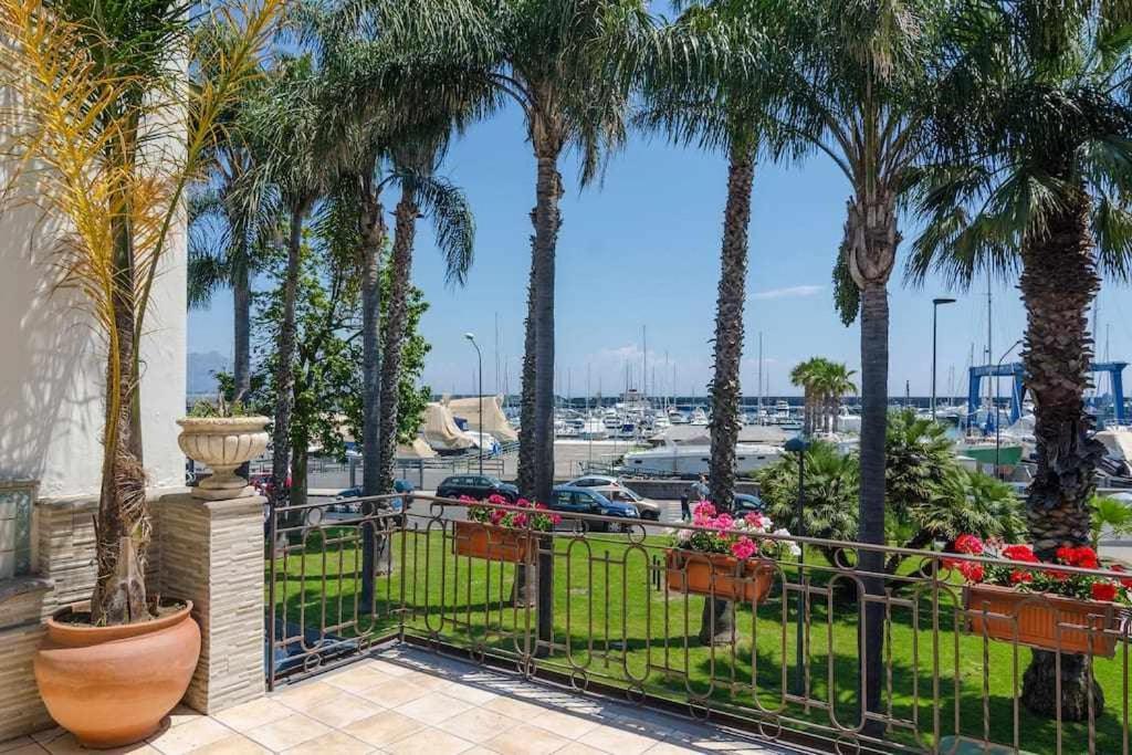 里波斯托Casa Delle Zammare Fronte Mare Centro Storico别墅 外观 照片